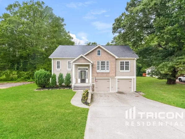 1530 Reynolds Forest Dr, Winston Salem, NC 27107