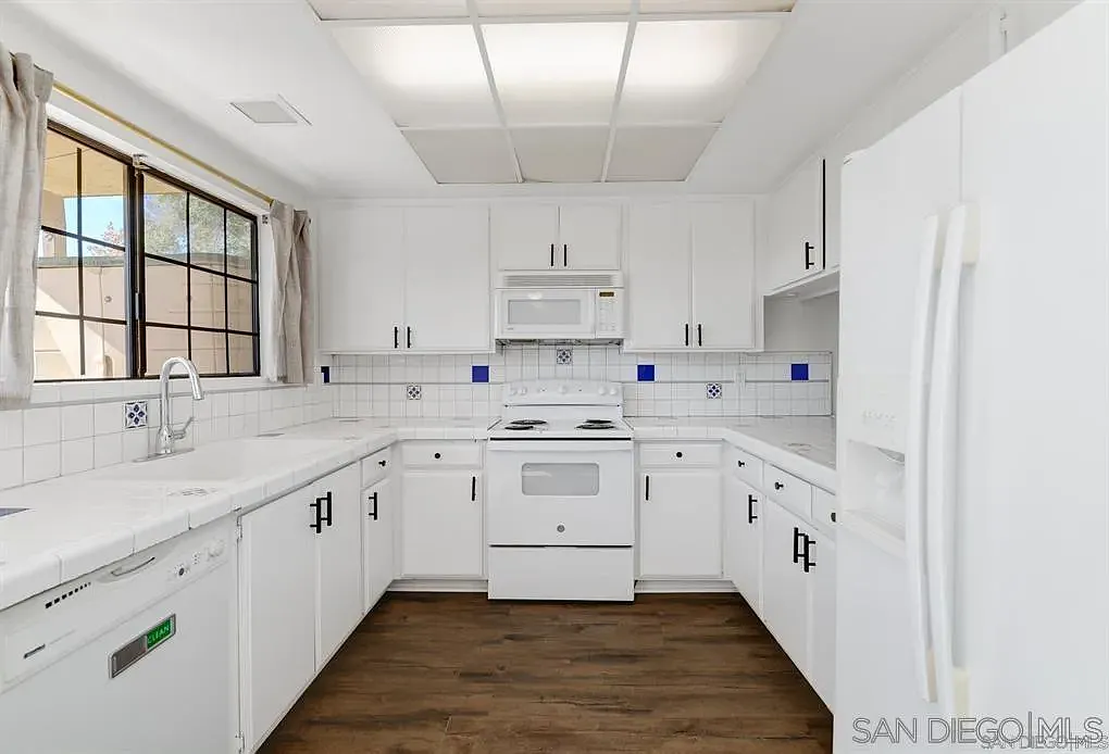625 S Fig St S — Photo 3