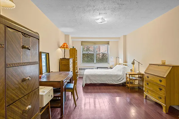 Sold by Compass | media 35