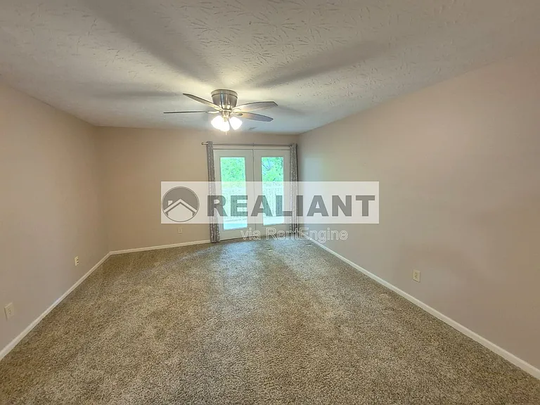 412 Marian Ln #8 — Photo 11