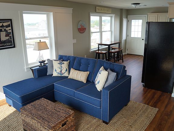 Open Concept Family/Kitchen Area