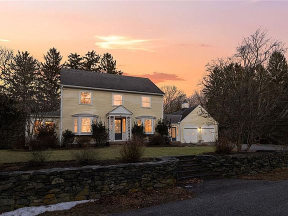 2nd image of 555 Great Rd