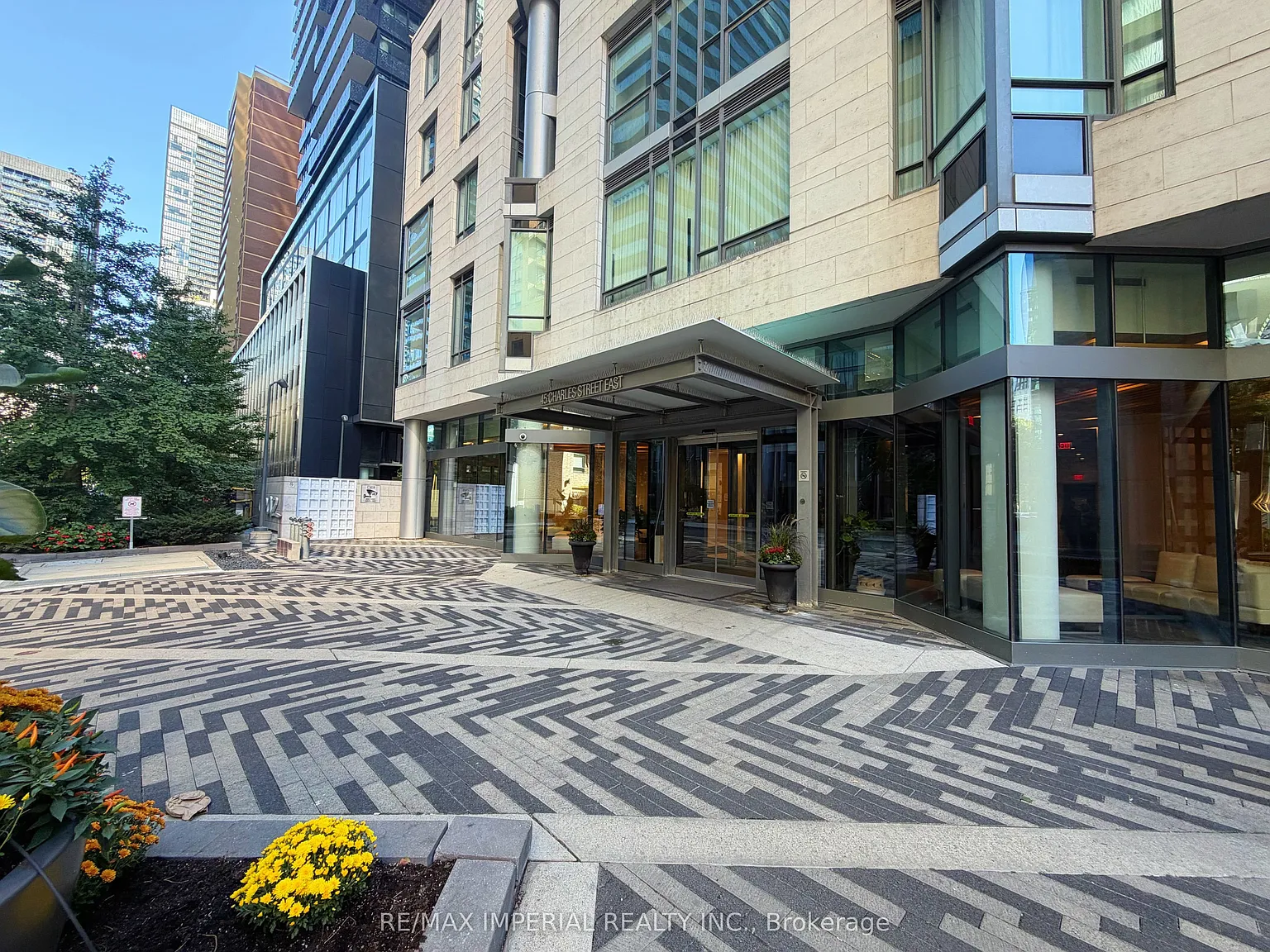2 bed, $2,500 — Photo 2