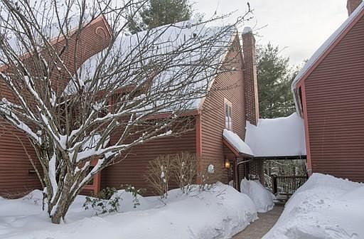 1st image of 6 Woodridge Ln