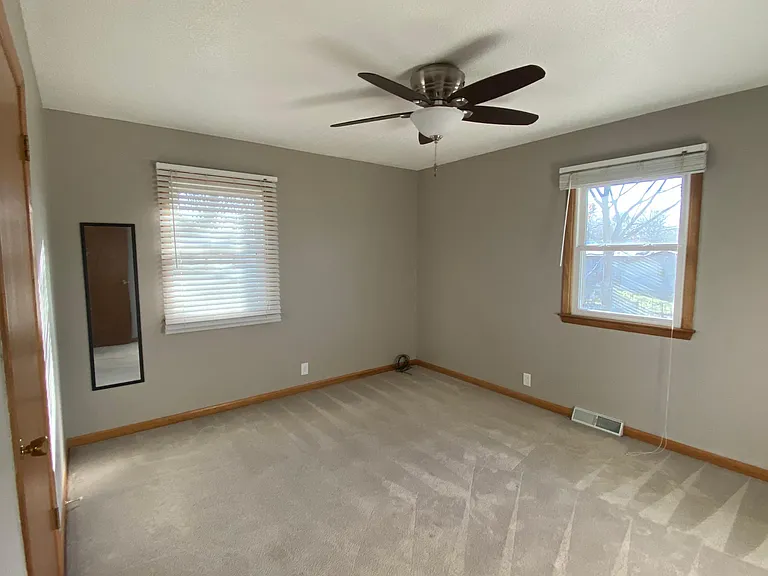 1619 Grove St — Photo 12