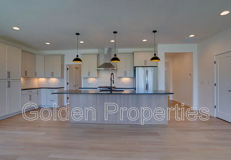 7768 N Girard Cir — Photo 5