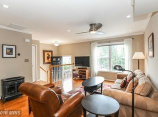 2005 N Dinwiddie St #2005, Arlington, VA 22207