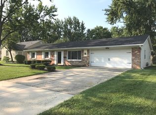 14 Fieldpoint Rd, Montgomery, IL 60538