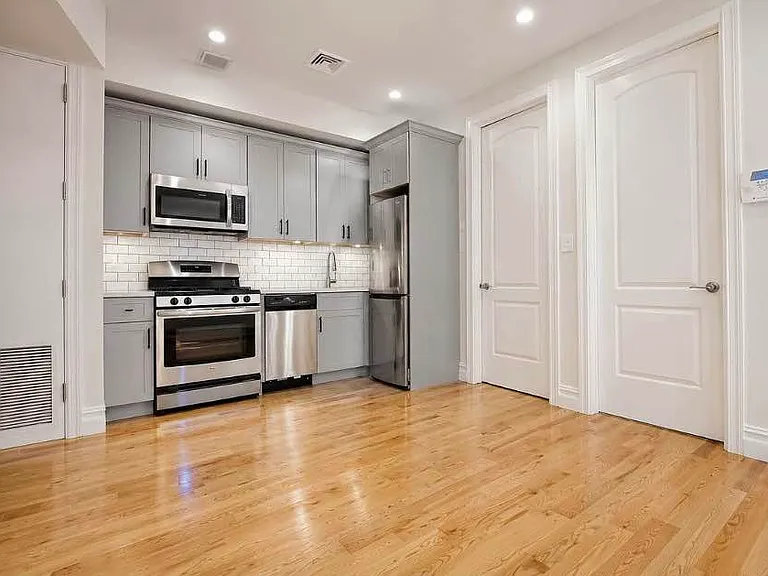 1576 Lincoln Pl #2A — Photo 2