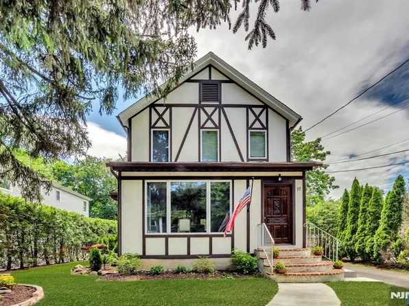 77 Myrtle Ave, Allendale, NJ 07401
