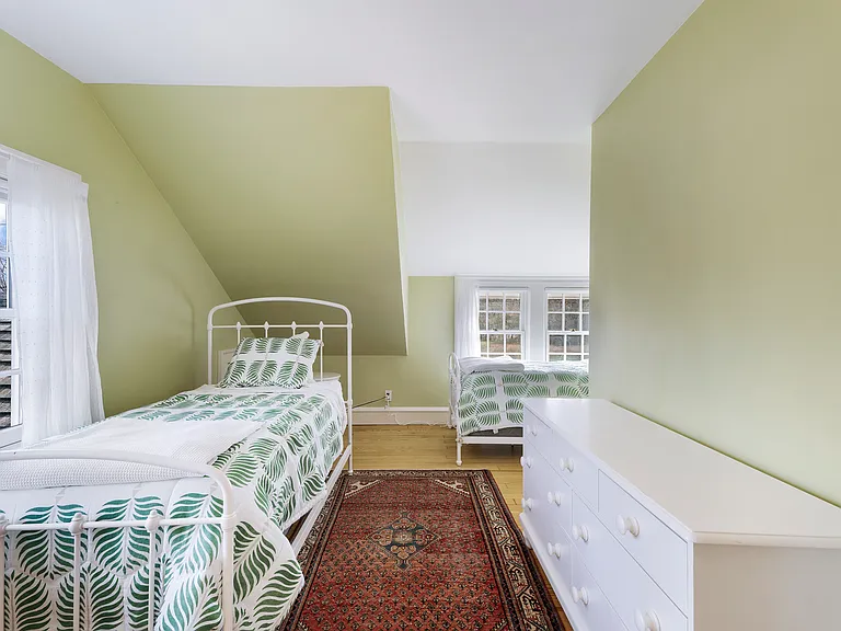 1 Village Ln — Photo 9