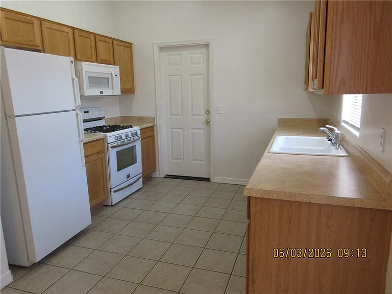 2807 Louise Ave — Photo 4