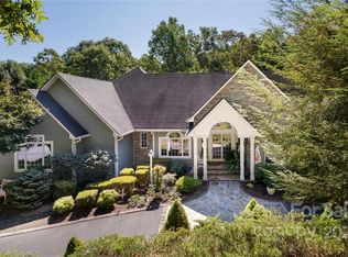 616 Kenmure Dr, Flat Rock, NC 28731