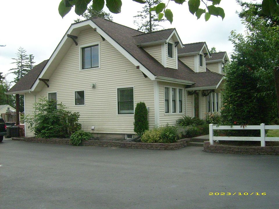 1st image of 3016 To 3018 88th St E