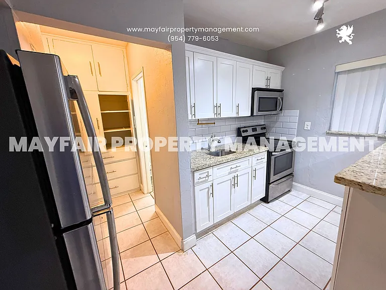 1621 NE 5th Ct #B — Photo 6