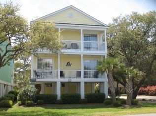 125 14th Ave N, Surfside Beach, SC 29575