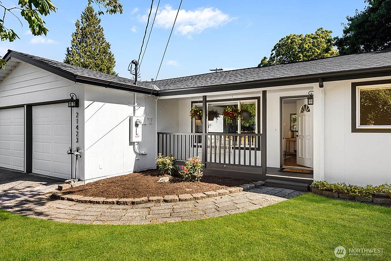 3rd image of 21423 92nd Avenue W