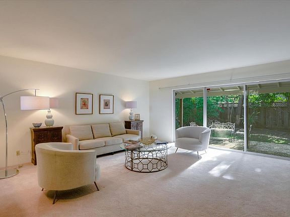 3rd image of 290 Ringwood Ave