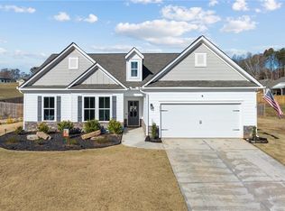 215 Waterford Cir, Cornelia, GA 30531