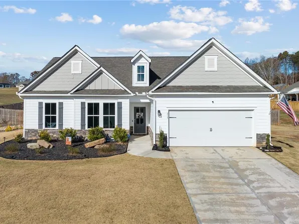 215 Waterford Cir, Cornelia, GA 30531
