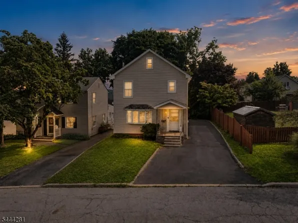 9 Chestnut St, Sussex Boro, NJ 07461