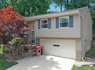26352 Hickory Ln, Olmsted Falls, OH