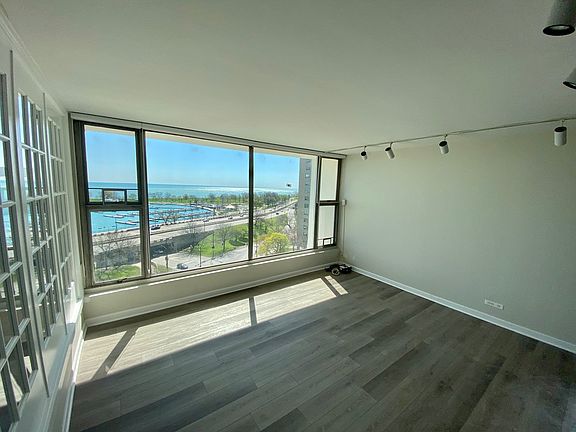 3rd image of 3200 N Lake Shore Dr APT 1002