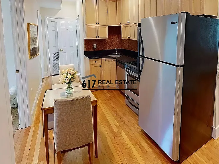 73 Thatcher St #202 — Photo 3
