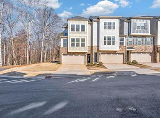 32 Questover Dr, Greenville, SC 29607