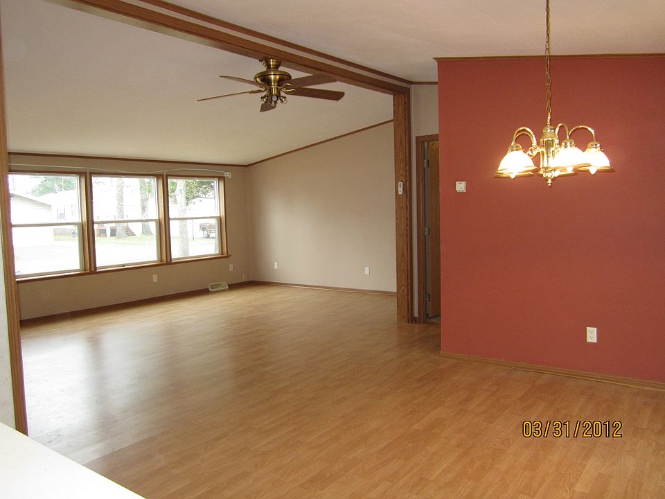 2nd image of 28245 Wildwood Ln