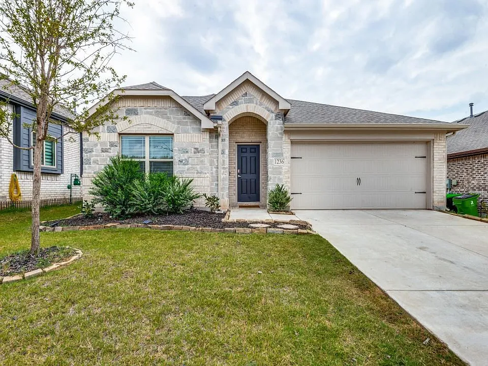 1236 Rosebush Rd
