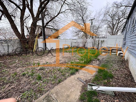 2nd image of 24085 Thomas Ct