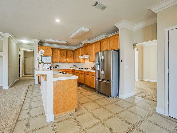 5th image of 191 San Tomas Dr