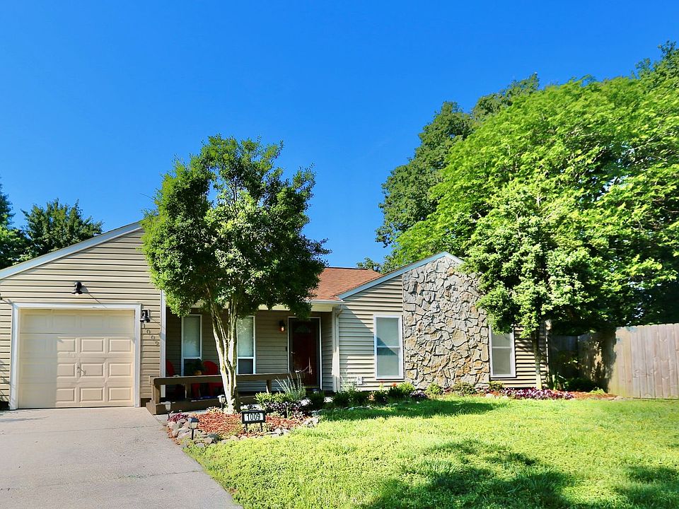 1st image of 1009 Banyan Dr