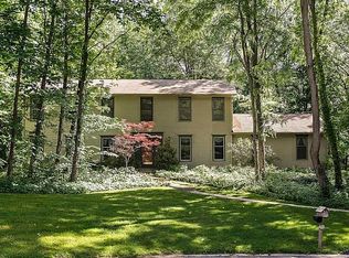 11 Mill Run Ct, Fishers, IN 46038