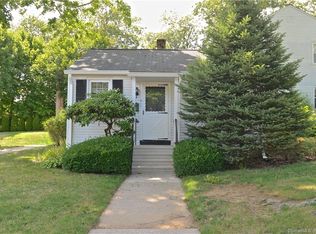 411 Sylvan Knoll Rd, Stamford, CT 06902