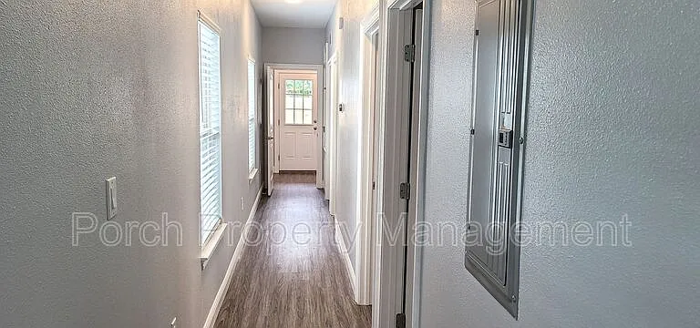 2008 W Gregory St — Photo 15