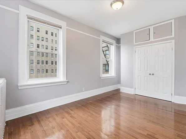 134 Clifton Place image 15 of 28