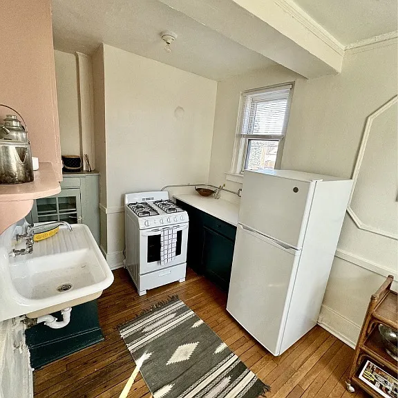 2024 Hubbard St — Photo 1