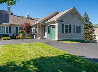 36 Mountain Village Rd, Windham, NH 03087