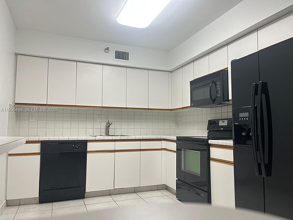 3rd image of 3530 Mystic Pointe Dr APT 1711