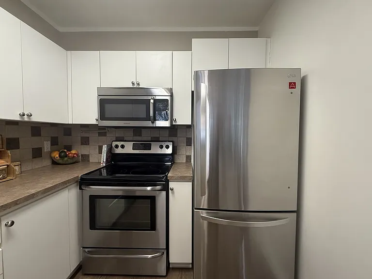 1177 Hornby St #605 — Photo 3