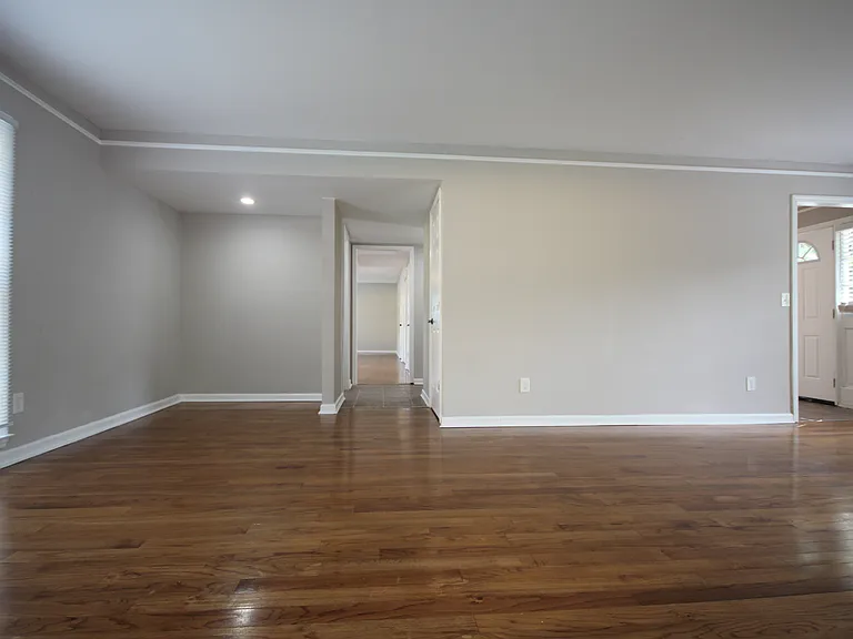 4525 Fox Creek Dr — Photo 12