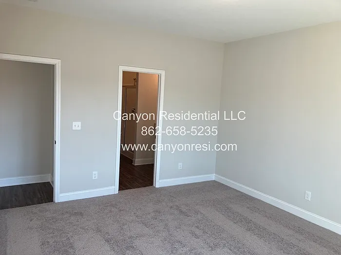210 Pine Island Ave — Photo 7
