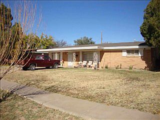 1st image of 903 Adams Dr