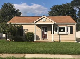 23137 E 13 Mile Rd, Saint Clair Shores, MI