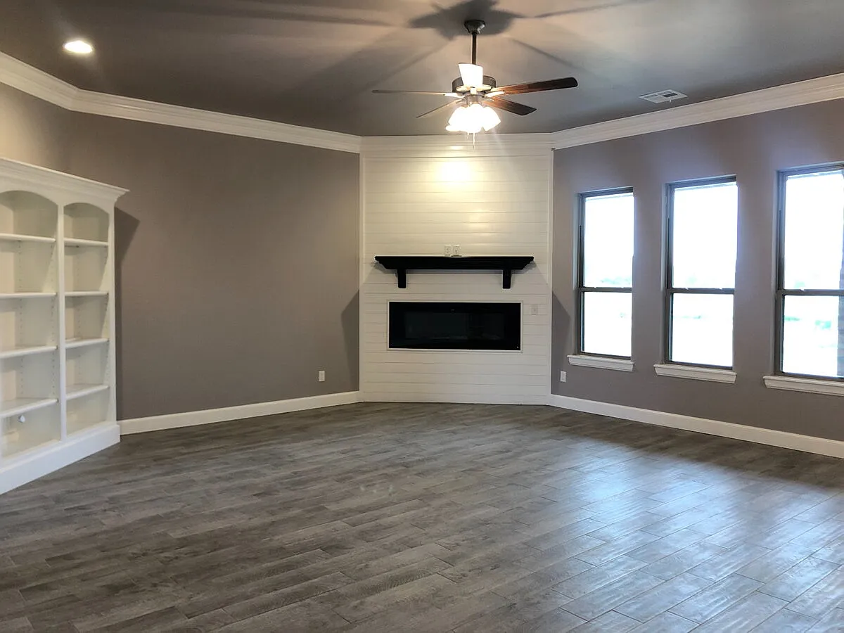 4 bed, 2.5 bath, 2200 sqft, $2,195 — Photo 2