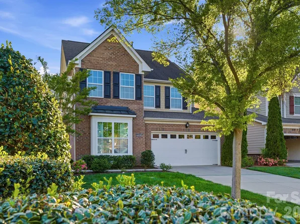 4418 Forest Gate Ln, Charlotte, NC 28270