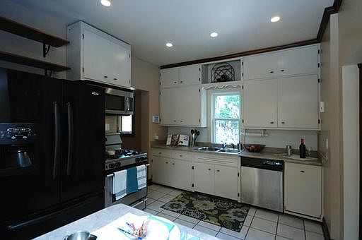 5th image of 3512 24th Ave S
