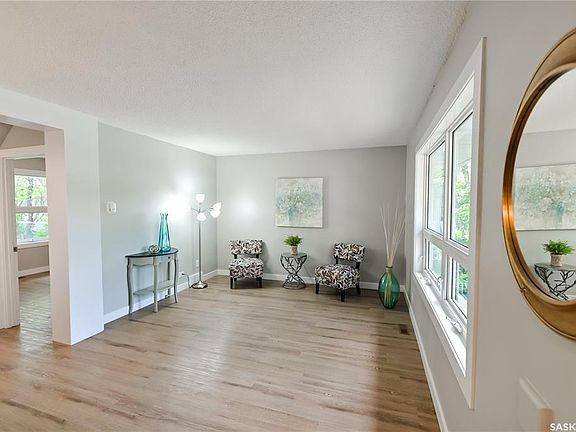 2nd image of 123 24th St E